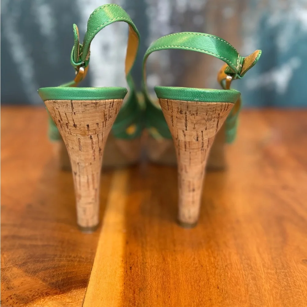 Nine West Vintage Y2K Green/Tan Leather Cork Platform Heels (GUC)